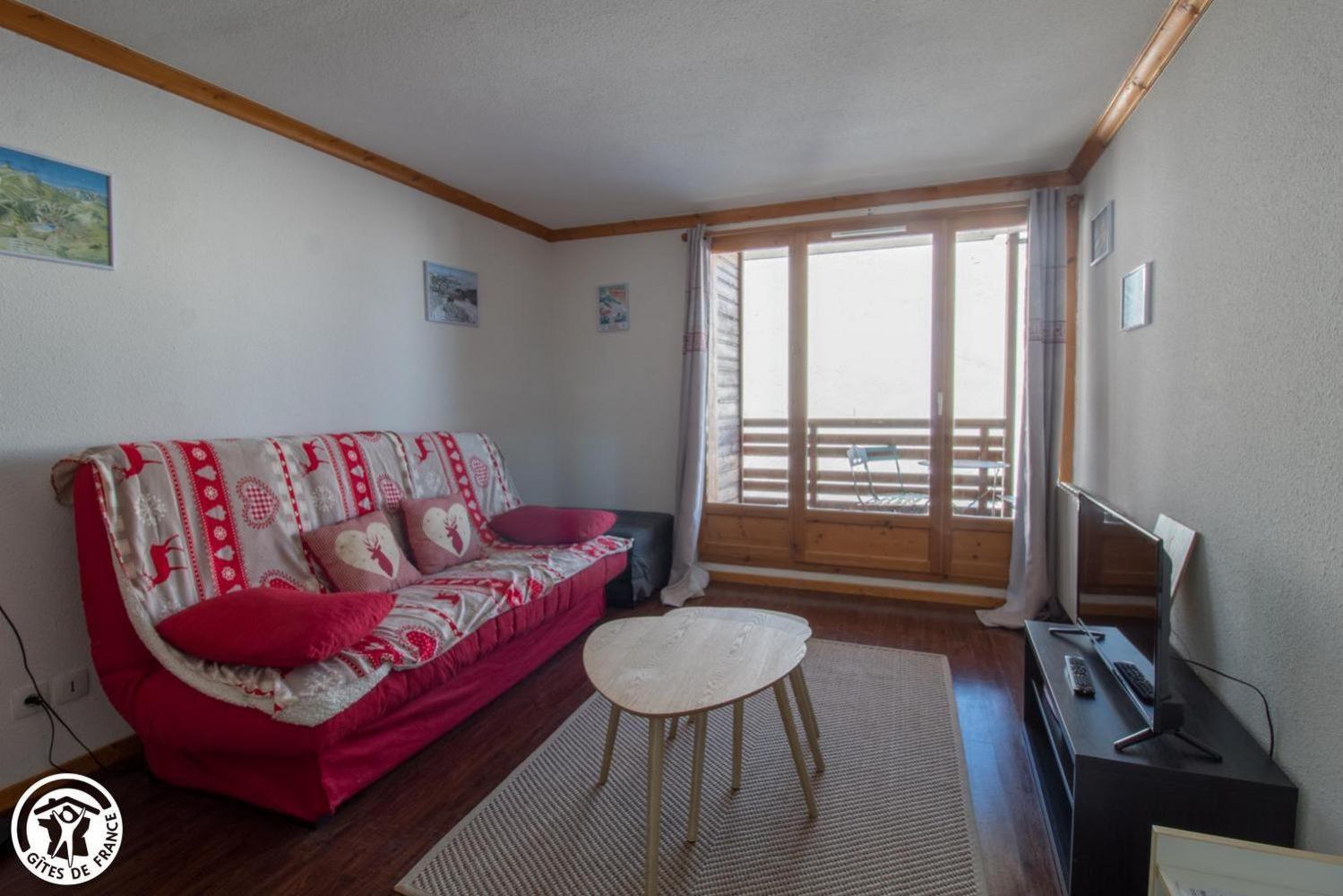 Appartement 4 Personnes Avec Piscine, Wifi, Garage Besse-et-Saint-Anastaise Luaran gambar